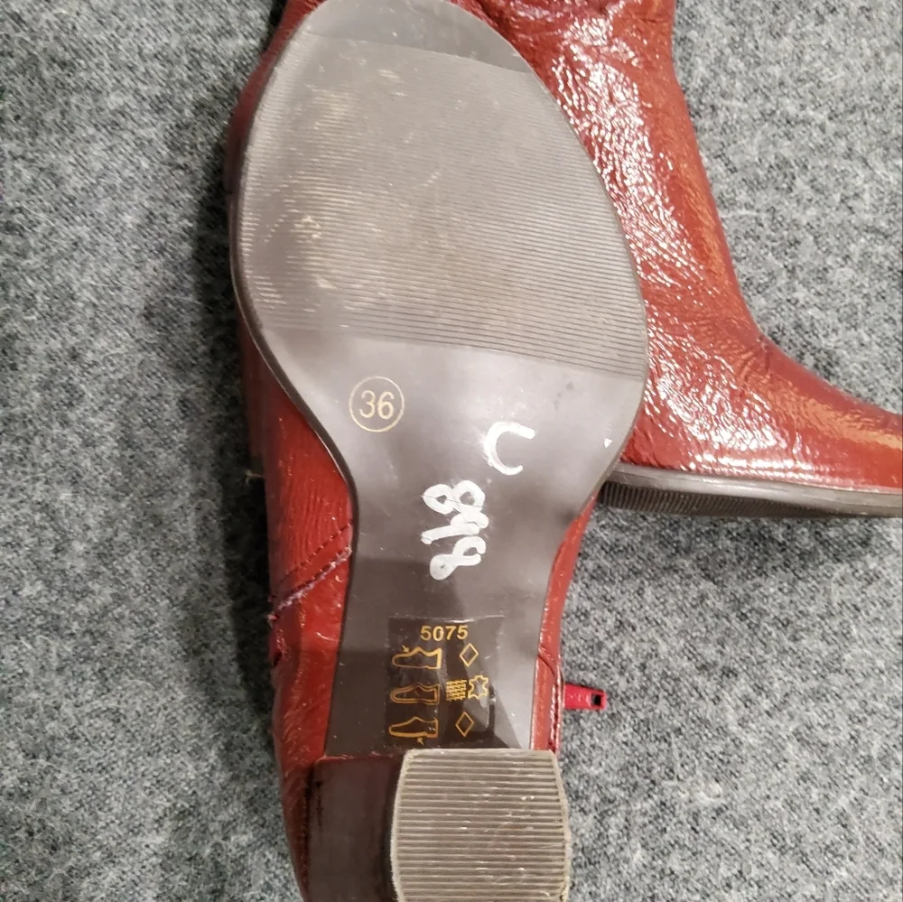 JJ Jeune & Jolie Patent Leather Booties Size 36/5,5